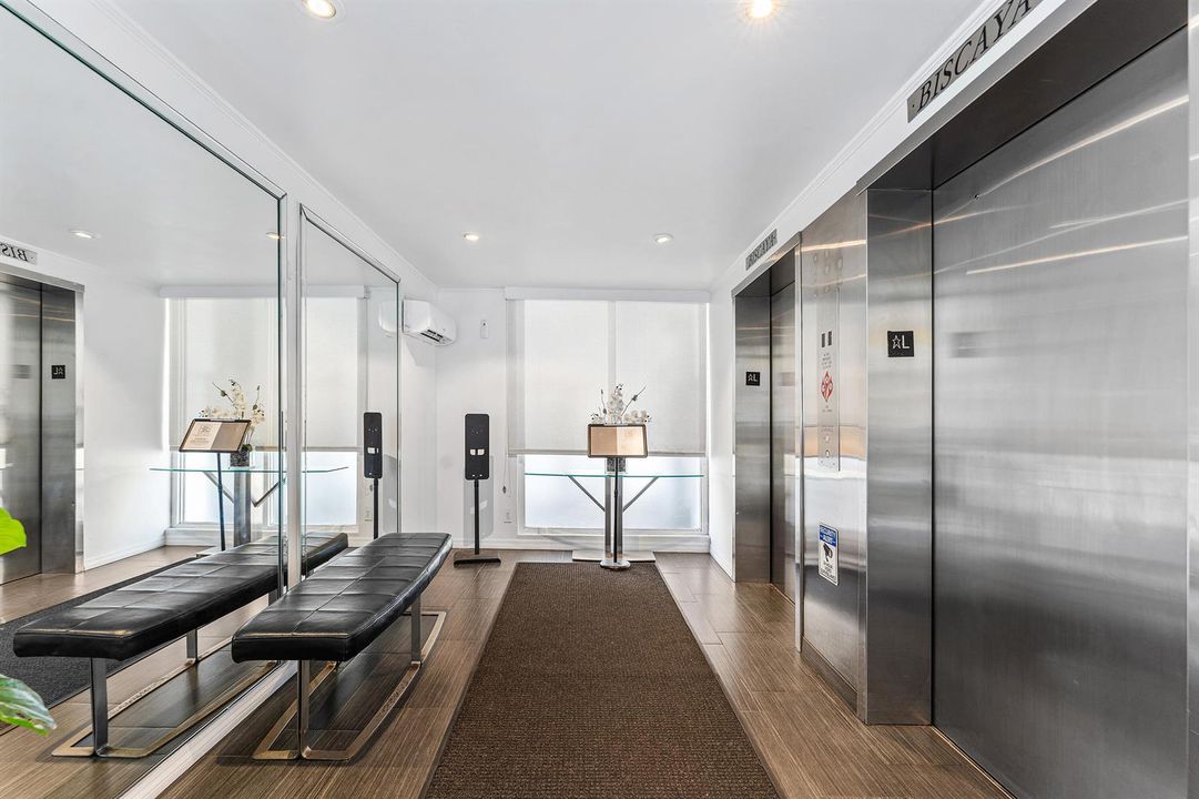 004-20500WestCountryClubDrive-210-Miami-