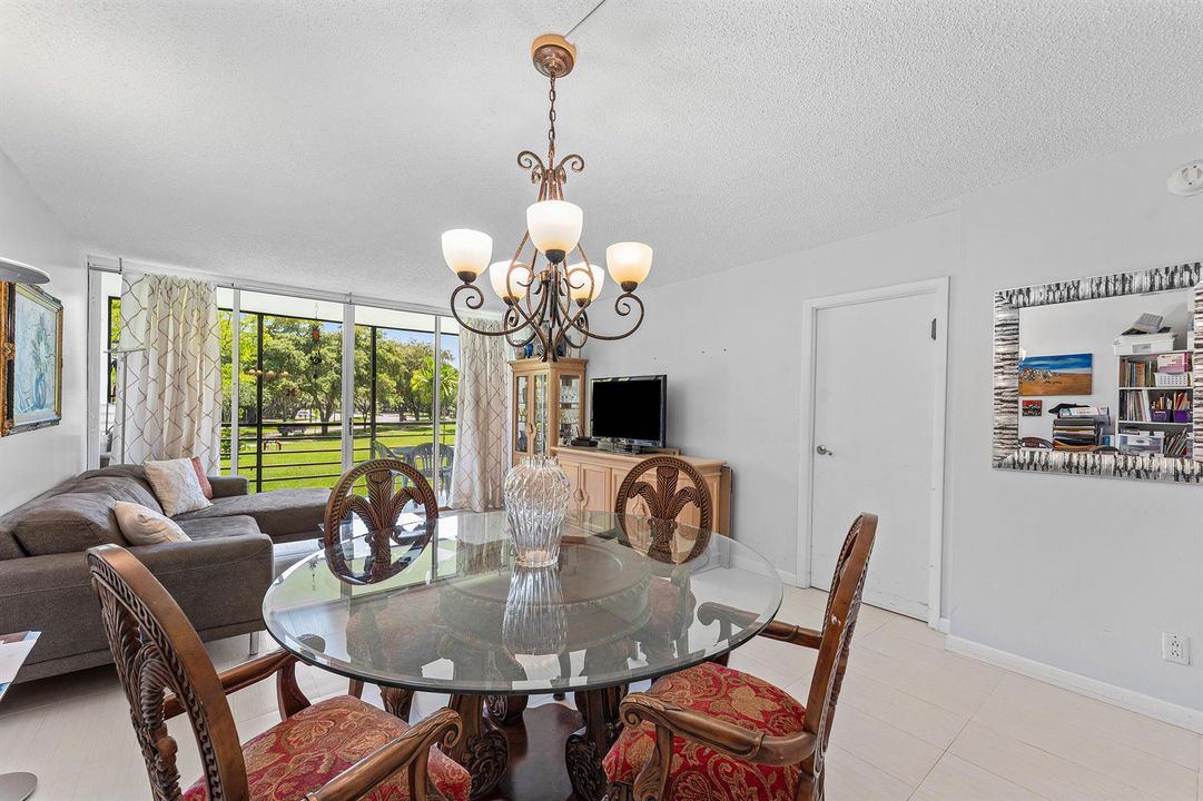 013-20500WestCountryClubDrive-210-Miami-