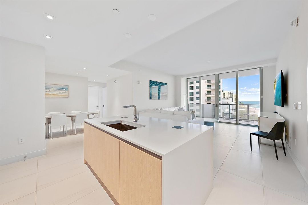 3100 N Ocean Drive, H1002-14