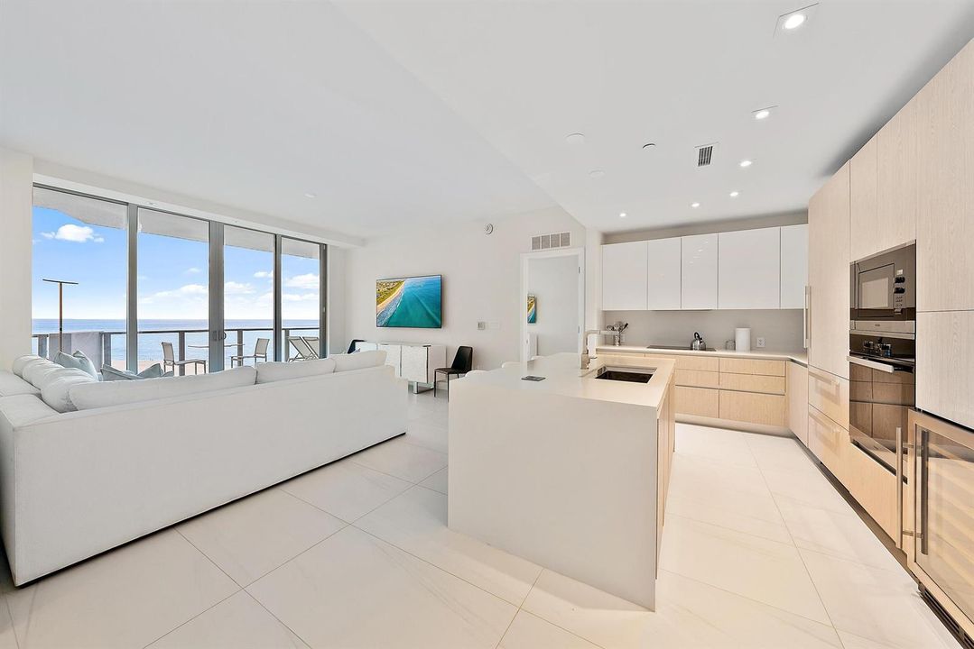 3100 N Ocean Drive, H1002-17