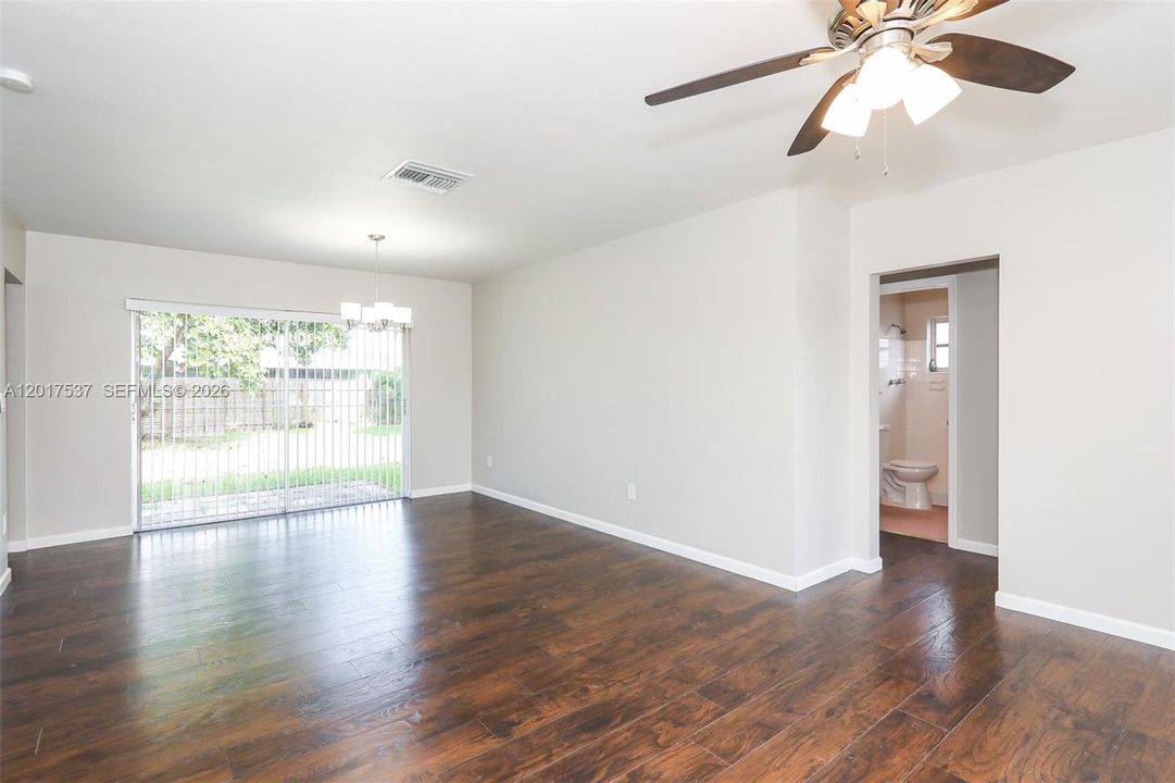 Recently Rented: $2,530 (4 beds, 2 baths, 1404 Square Feet)