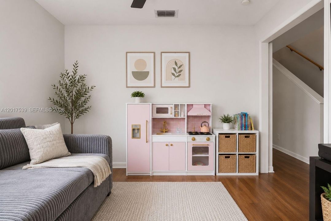 Activo con contrato: $325,000 (3 camas, 2 baños, 1596 Pies cuadrados)