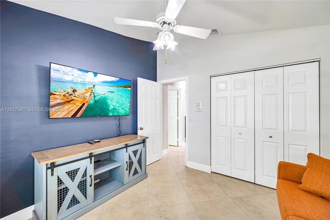 For Sale: $1,200,000 (5 beds, 3 baths, 2935 Square Feet)