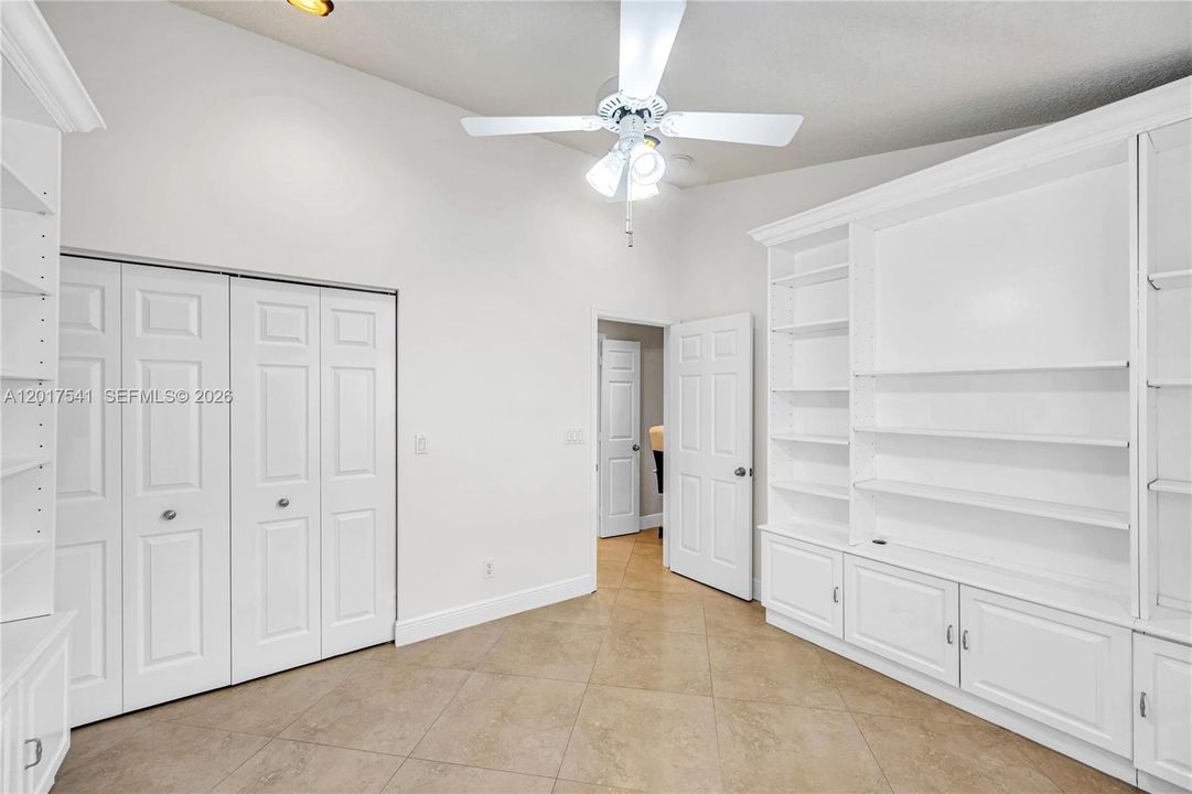 For Sale: $1,200,000 (5 beds, 3 baths, 2935 Square Feet)