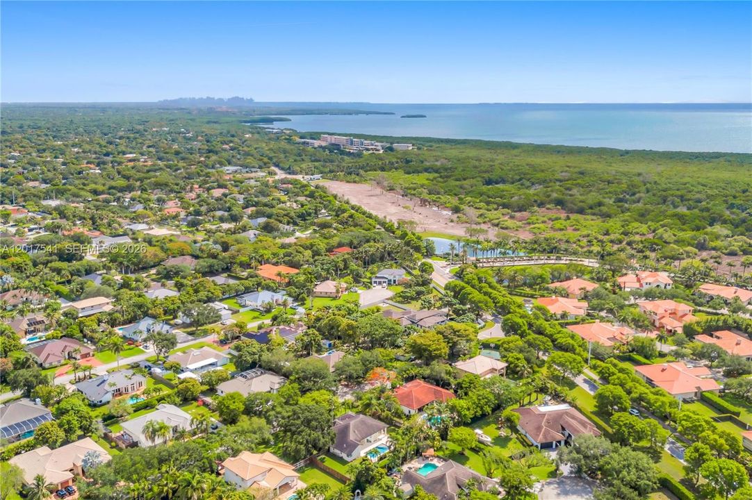 For Sale: $1,200,000 (5 beds, 3 baths, 2935 Square Feet)