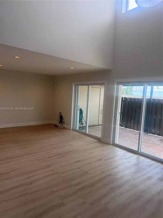 For Rent: $3,125 (3 beds, 2 baths, 1582 Square Feet)