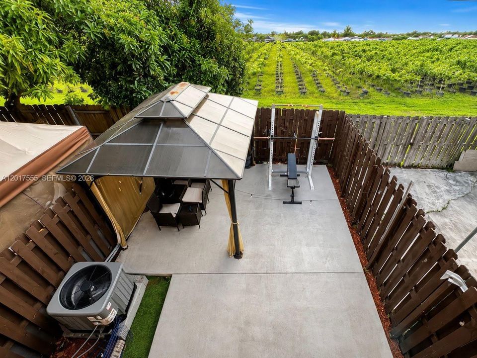 En Venta: $450,000 (3 camas, 2 baños, 1380 Pies cuadrados)