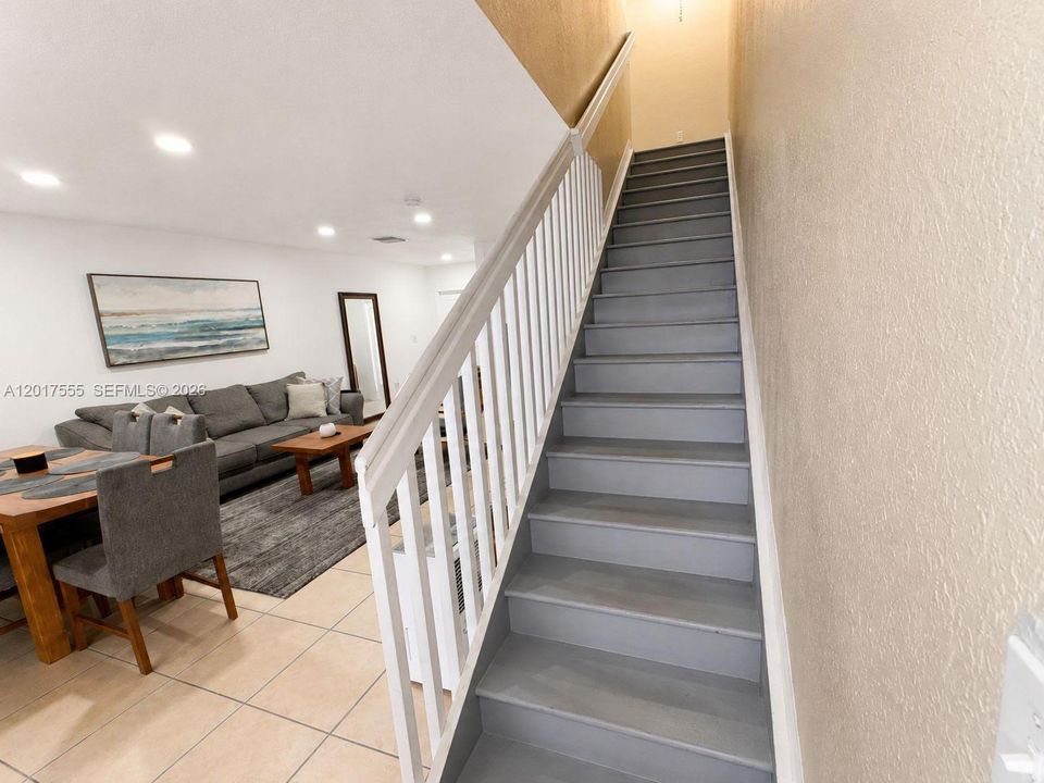 En Venta: $450,000 (3 camas, 2 baños, 1380 Pies cuadrados)