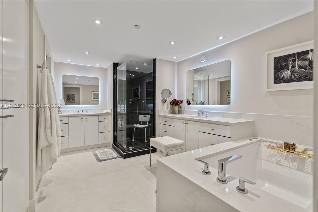 Active With Contract: $3,100,000 (3 beds, 3 baths, 2522 Square Feet)