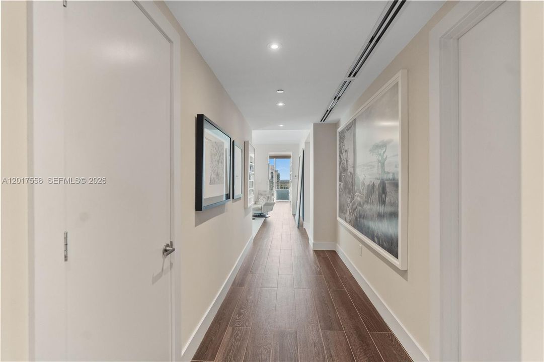 Active With Contract: $3,100,000 (3 beds, 3 baths, 2522 Square Feet)