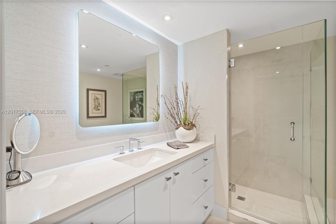 Active With Contract: $3,100,000 (3 beds, 3 baths, 2522 Square Feet)