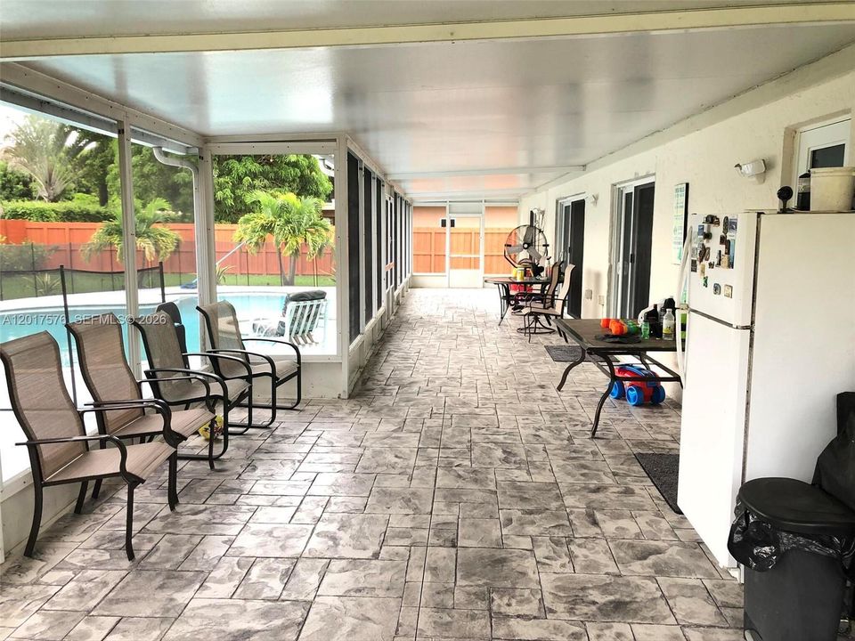For Sale: $735,000 (3 beds, 2 baths, 1448 Square Feet)