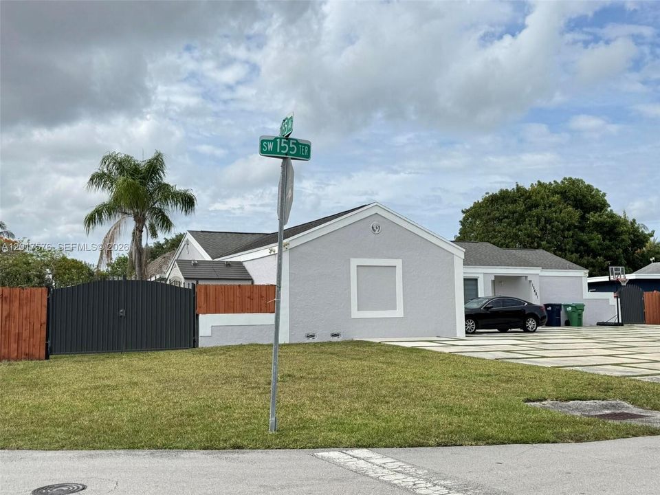 For Sale: $735,000 (3 beds, 2 baths, 1448 Square Feet)