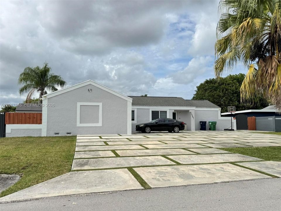 For Sale: $735,000 (3 beds, 2 baths, 1448 Square Feet)