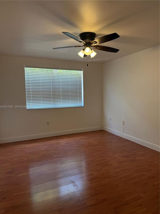 Active With Contract: $2,800 (2 beds, 2 baths, 1025 Square Feet)