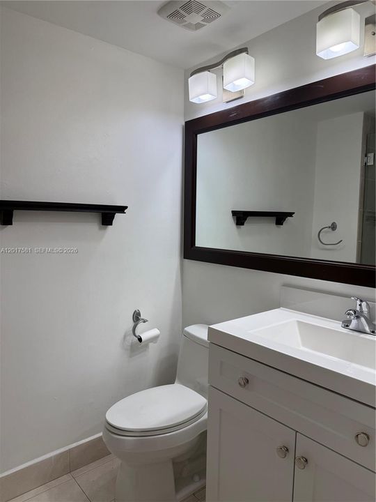 Active With Contract: $2,800 (2 beds, 2 baths, 1025 Square Feet)