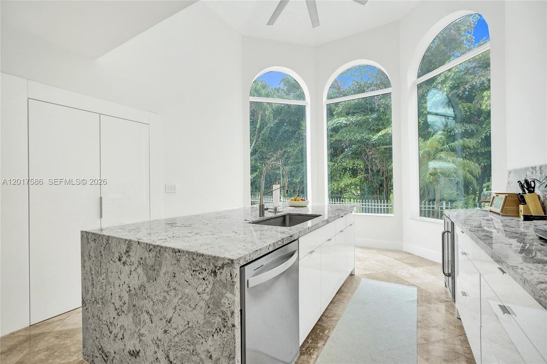 For Sale: $1,350,000 (4 beds, 2 baths, 2675 Square Feet)