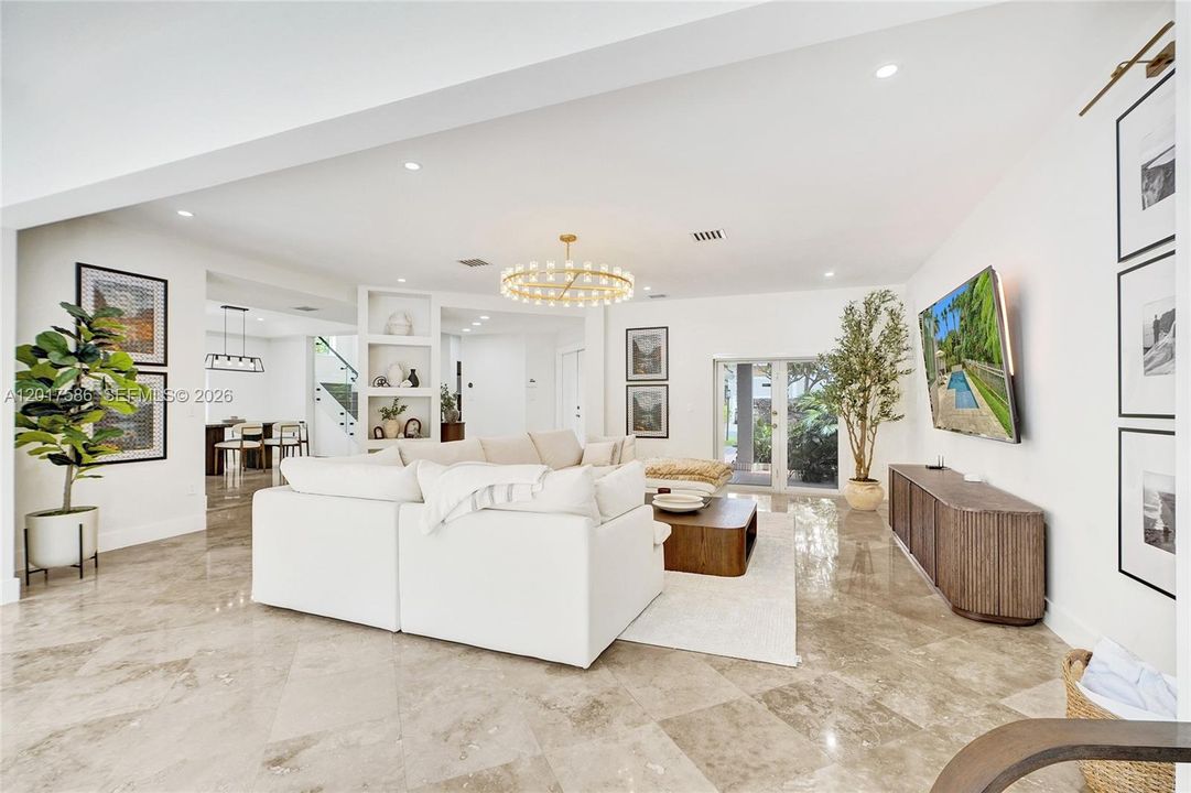 For Sale: $1,350,000 (4 beds, 2 baths, 2675 Square Feet)