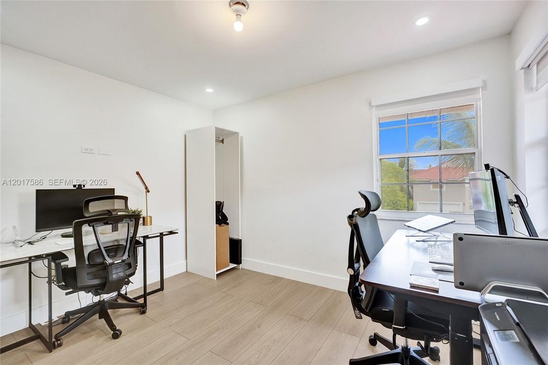 Bedroom or Office