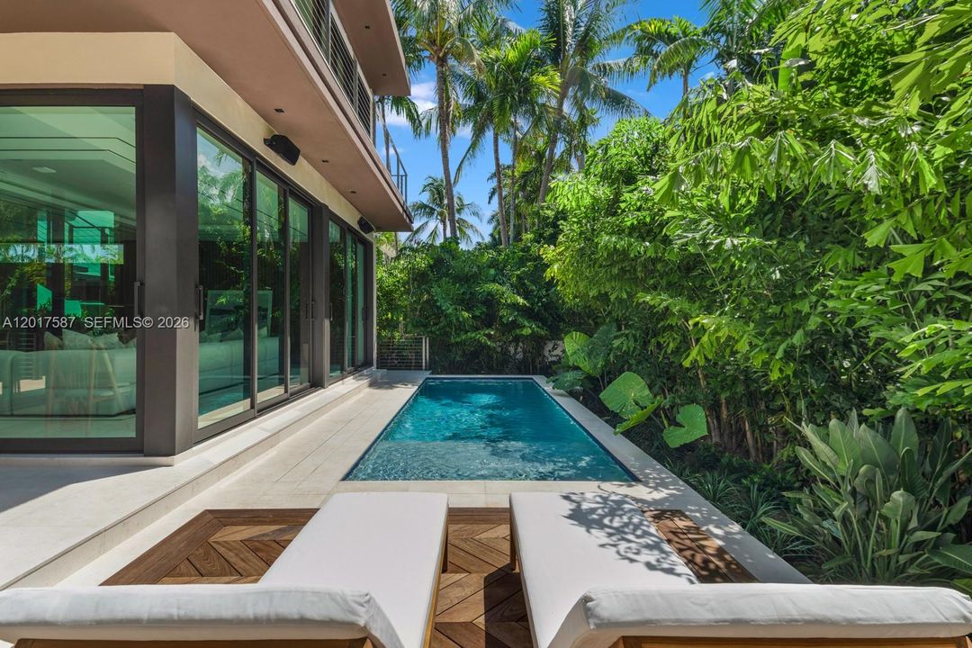 For Sale: $10,250,000 (4 beds, 4 baths, 3761 Square Feet)