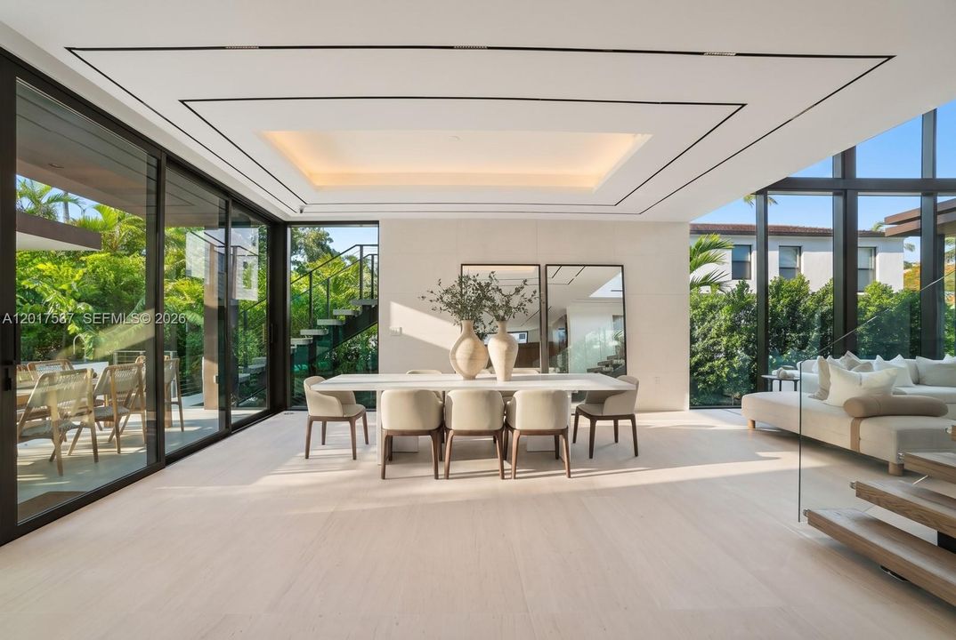 For Sale: $10,250,000 (4 beds, 4 baths, 3761 Square Feet)