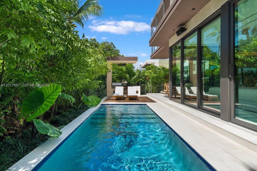 For Sale: $10,250,000 (4 beds, 4 baths, 3761 Square Feet)