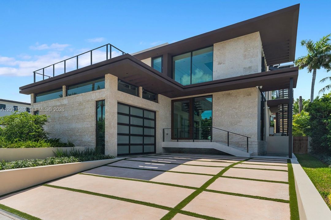 For Sale: $10,250,000 (4 beds, 4 baths, 3761 Square Feet)