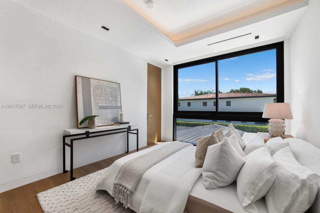 For Sale: $10,250,000 (4 beds, 4 baths, 3761 Square Feet)