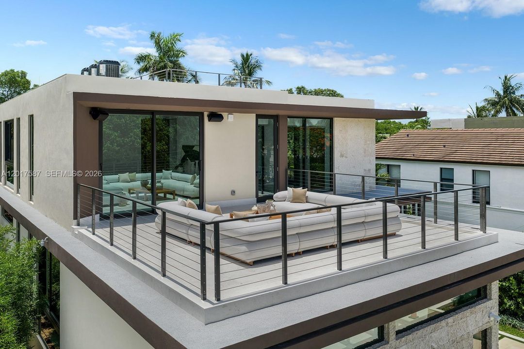 For Sale: $10,250,000 (4 beds, 4 baths, 3761 Square Feet)