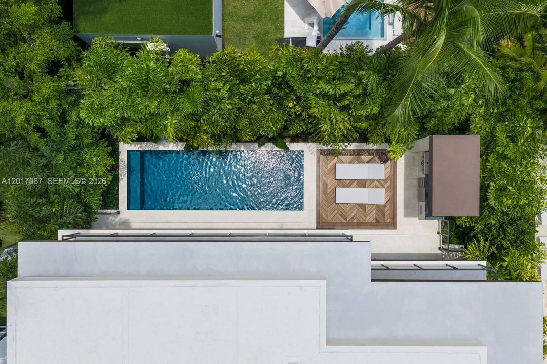 For Sale: $10,250,000 (4 beds, 4 baths, 3761 Square Feet)