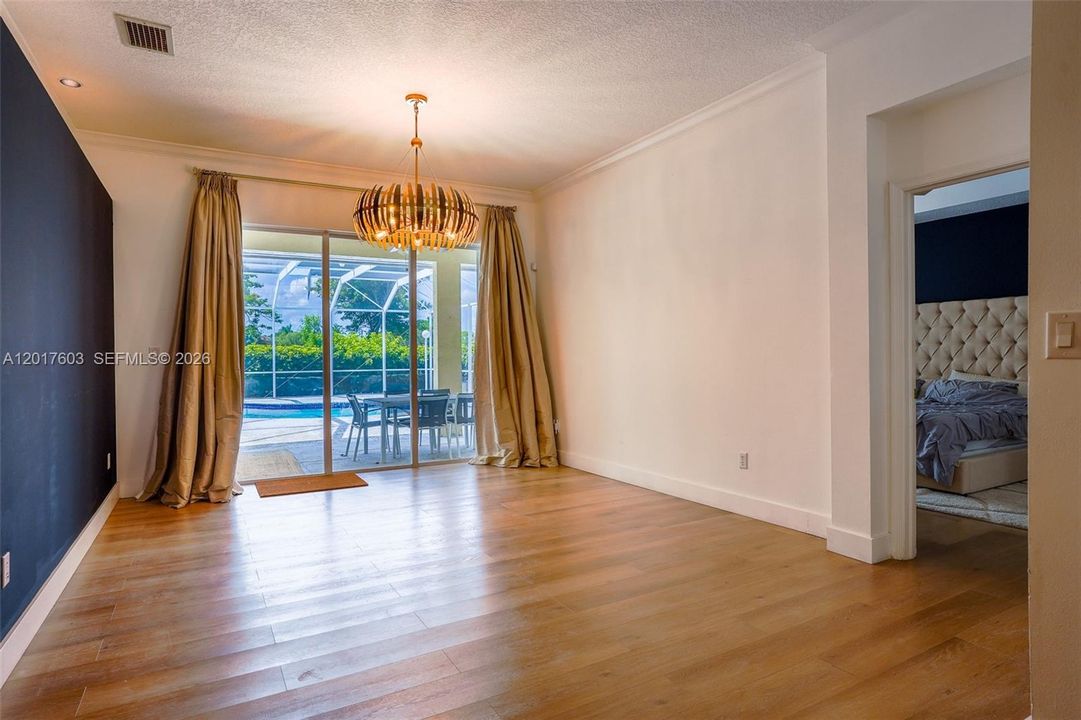 For Sale: $675,000 (4 beds, 3 baths, 2580 Square Feet)