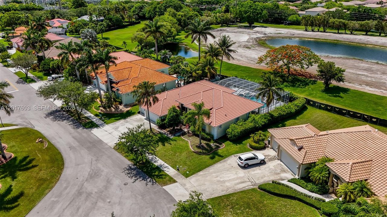 For Sale: $675,000 (4 beds, 3 baths, 2580 Square Feet)