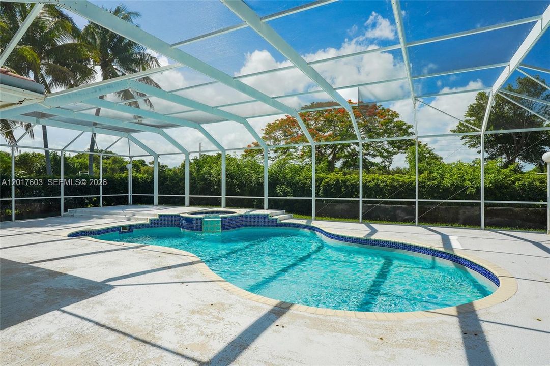 For Sale: $675,000 (4 beds, 3 baths, 2580 Square Feet)