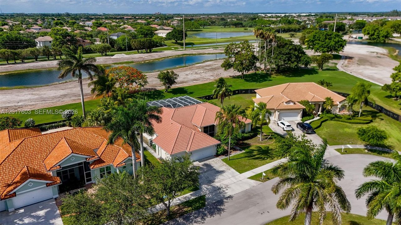 For Sale: $675,000 (4 beds, 3 baths, 2580 Square Feet)