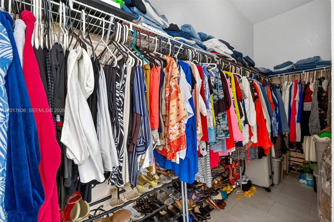 В аренду: $3,800 (3 спален, 2 ванн, 1739 Квадратных фут)