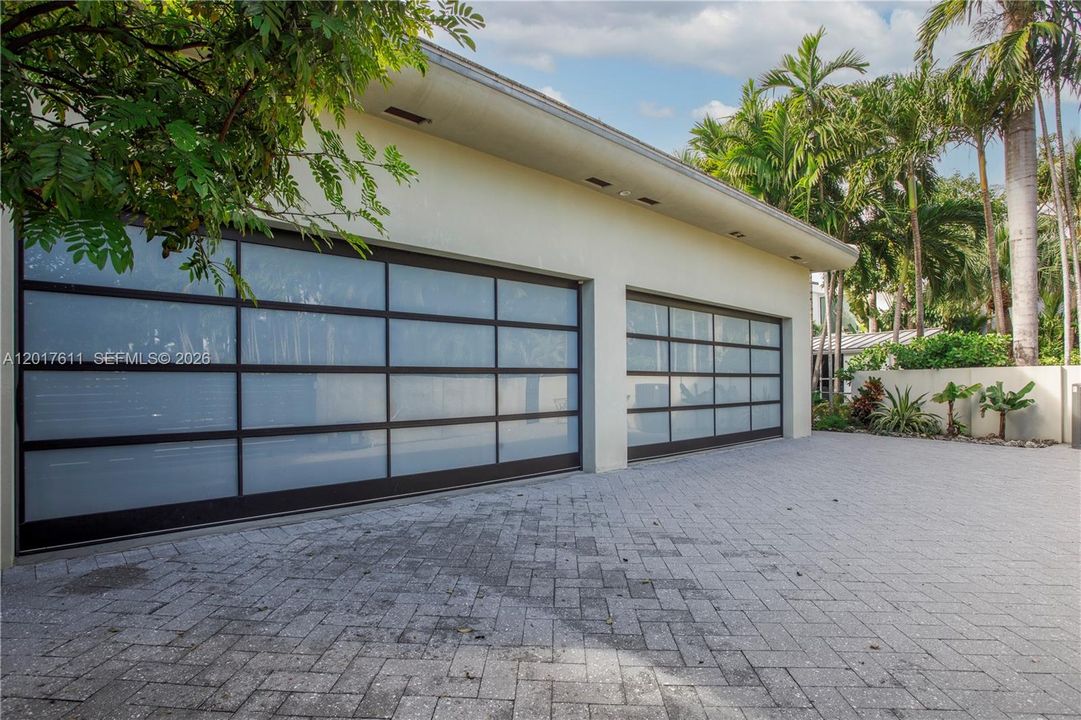 For Sale: $30,000,000 (3 beds, 3 baths, 4434 Square Feet)