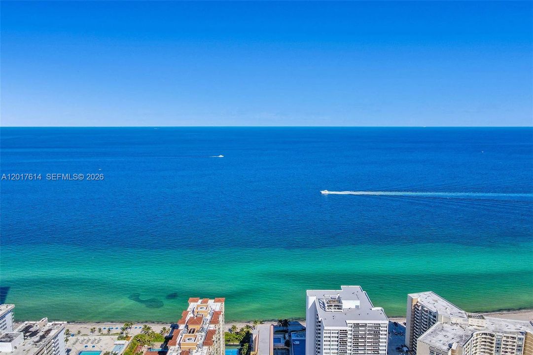 For Rent: $1,790 (1 beds, 1 baths, 850 Square Feet)