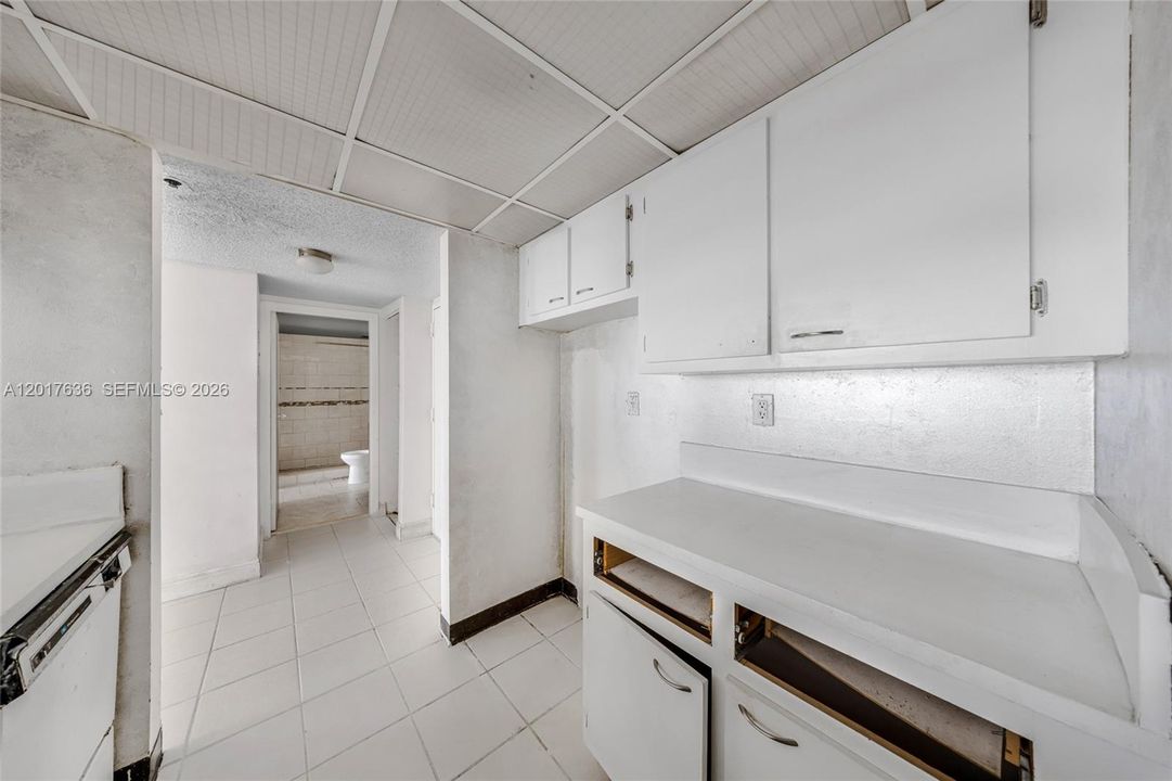 For Sale: $319,888 (2 beds, 2 baths, 1030 Square Feet)
