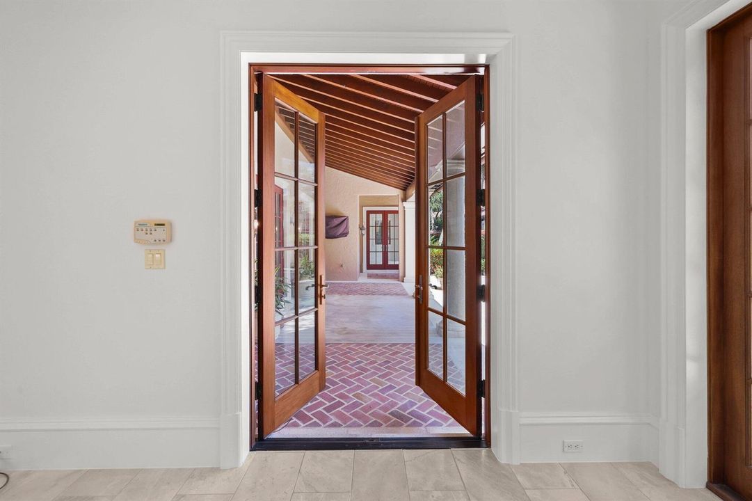 441 Via Del Orso Drive - 20.jpg-SMALL