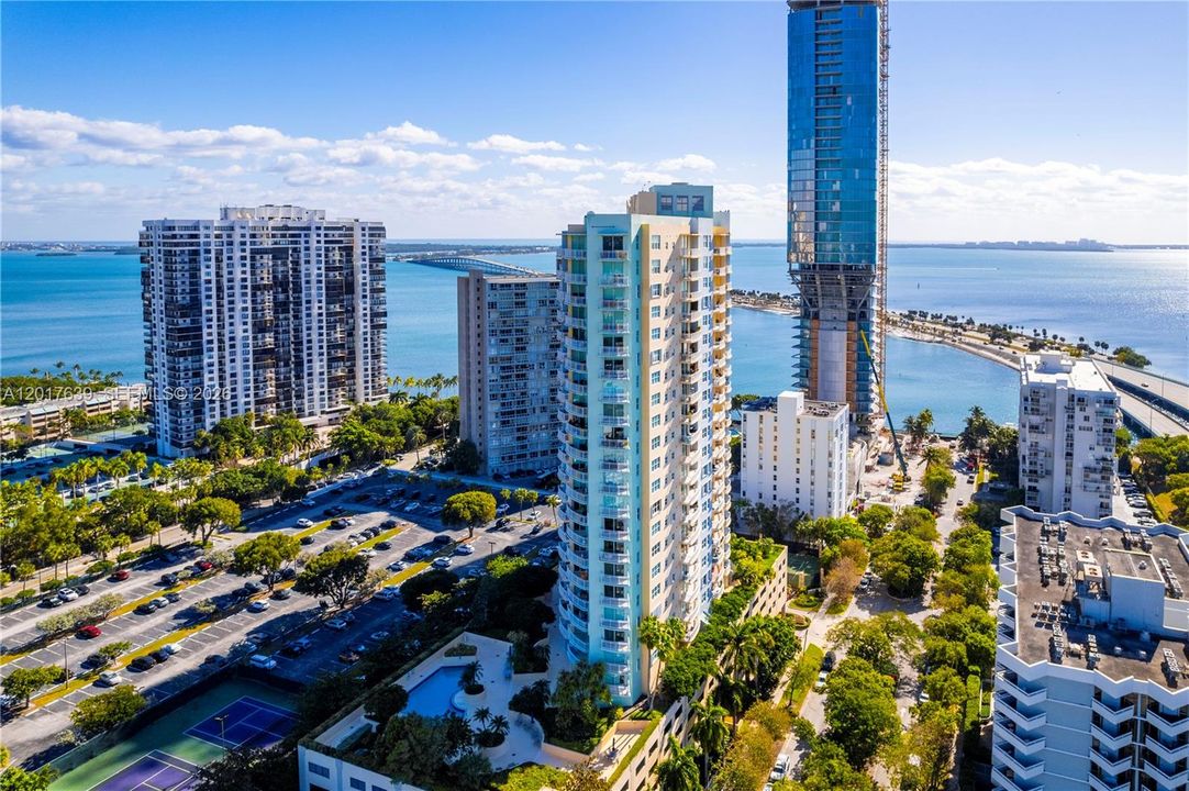 For Sale: $490,000 (1 beds, 1 baths, 850 Square Feet)