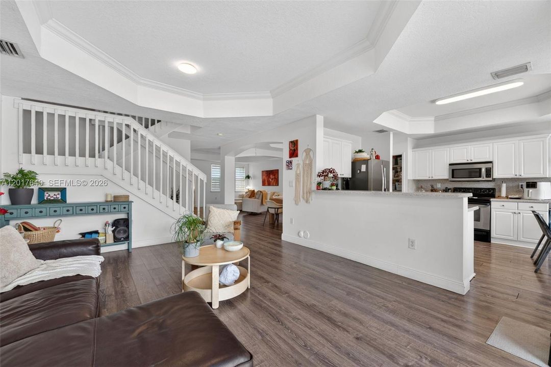 For Sale: $1,025,000 (5 beds, 4 baths, 3403 Square Feet)