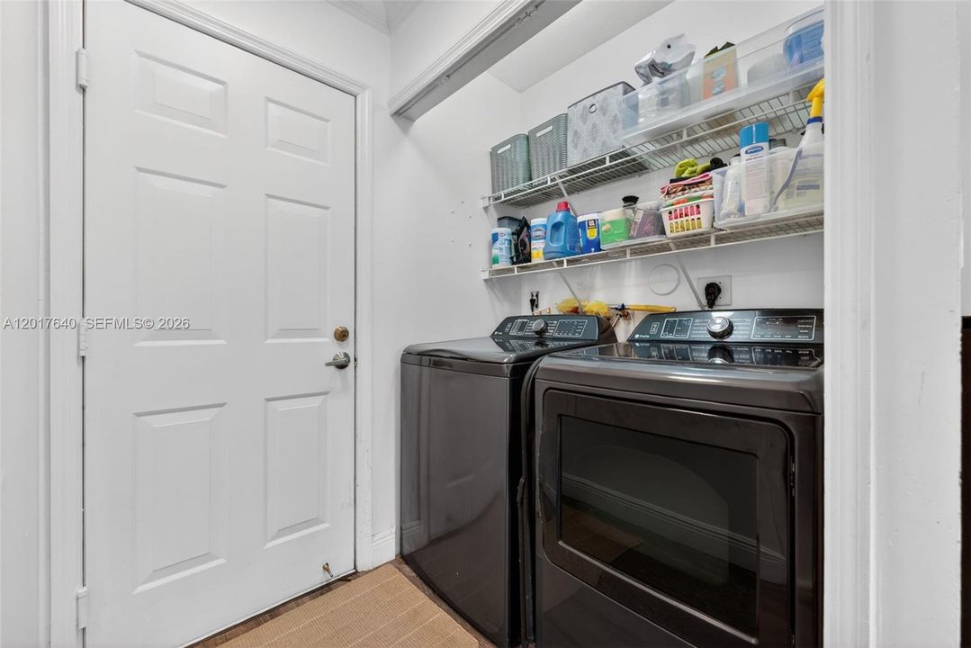 For Sale: $1,025,000 (5 beds, 4 baths, 3403 Square Feet)