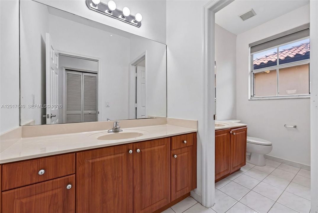 For Sale: $1,025,000 (5 beds, 4 baths, 3403 Square Feet)