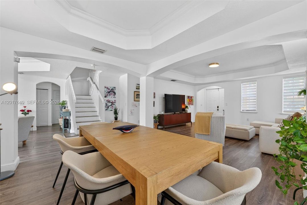 For Sale: $1,025,000 (5 beds, 4 baths, 3403 Square Feet)