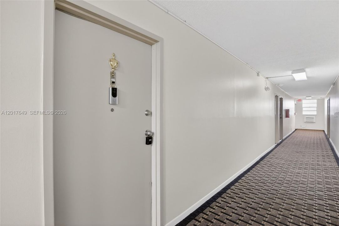 For Sale: $210,000 (2 beds, 2 baths, 1054 Square Feet)