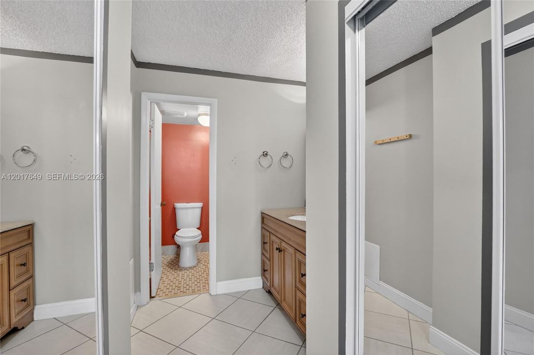 For Sale: $210,000 (2 beds, 2 baths, 1054 Square Feet)