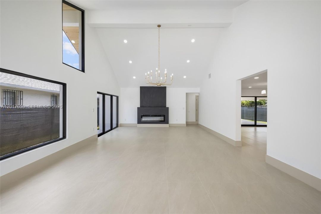 En Venta: $1,599,517 (4 camas, 2 baños, 2925 Pies cuadrados)