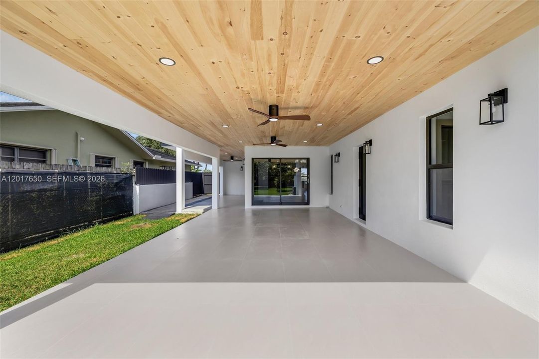 En Venta: $1,599,517 (4 camas, 2 baños, 2925 Pies cuadrados)