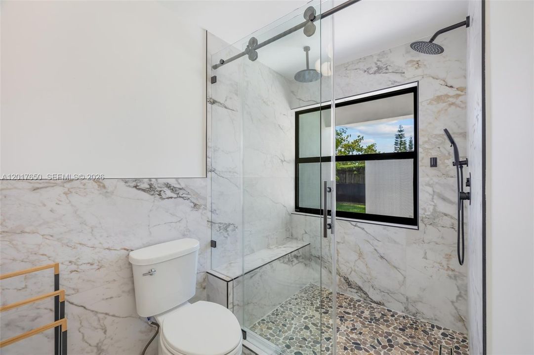 En Venta: $1,599,517 (4 camas, 2 baños, 2925 Pies cuadrados)