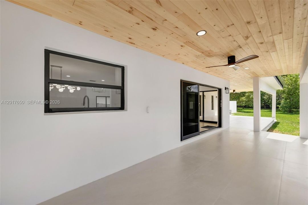 En Venta: $1,599,517 (4 camas, 2 baños, 2925 Pies cuadrados)